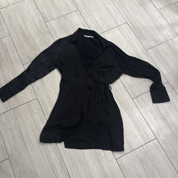 NWT. Zara Black Satin Effect Wrap V-neckline Mini Dress. Size XL - Picture 3 of 6